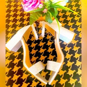 NWT glittering grey fancy low heal open toe shoes size 9 .